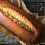 Bizcocho con compota de manzana: esponjoso, fácil y delicioso 2 Bizcocho con compota de manzana recién horneado