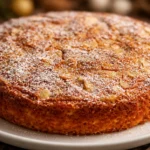 Bizcocho de almendra jugoso, esponjoso y aromático, perfecto para disfrutar a cualquier hora.