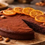 Bizcocho de almendras y chocolate, húmedo y delicioso, ideal para postres.