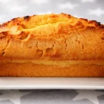 Bizcocho con leche de almendras esponjoso y delicioso, ideal para sobremesas.
